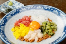 ネバネバパワーの彩り五色納豆(230kcai)