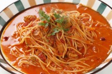 スパイシーチキンのトマトパスタ