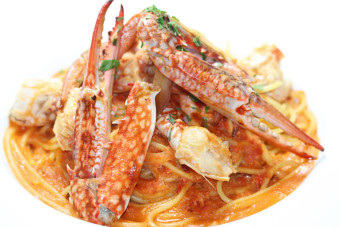 贅沢！たっぷり蟹のトマトクリームパスタ