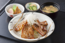 豚ロース蒲焼き丼