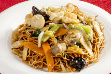 五目カタ焼きそば