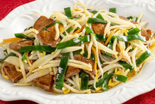 豚レバニラ炒め