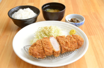 ロースかつ定食