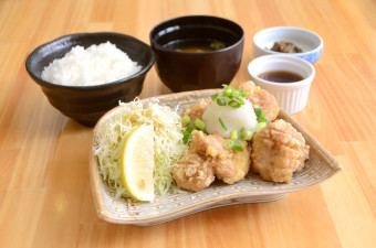 おろしポン酢唐揚げ定食（4個）