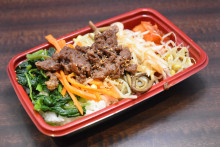 焼肉ビビンバ弁当　　　　　　　　　（税込１，４０４円）