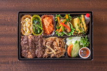 熟ハラミ＆プルコギ弁当　　(税込2,400円)