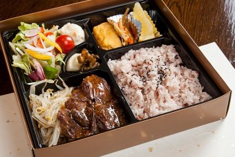 サイコロステーキ弁当（AS牛）