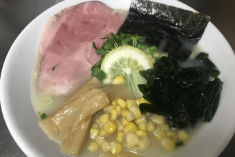 鶏白湯塩ラーメン