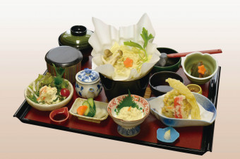 湯葉御膳　2,700円（税込）