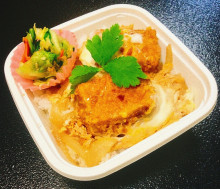 🥕ベジ丼　とうふのカツ煮丼　800円（税込）