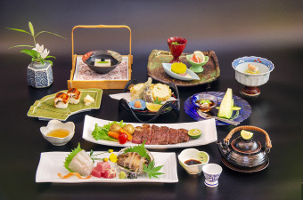 ご法要　15,000円コース（税込）　※写真はステーキとうなぎの押し寿司