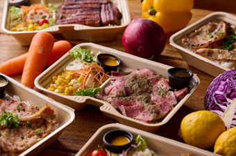 地元食材を使用した多彩なお弁当