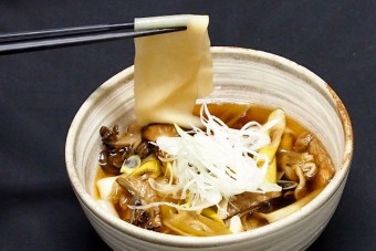 一番人気のひもかわうどん