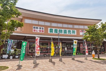 道の駅ららん藤岡の農産物直売所