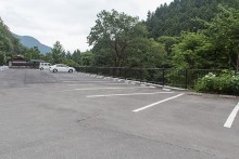 利用者が多いため駐車場を増設