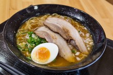 あっさり玉葱の「軍配山ラーメン」