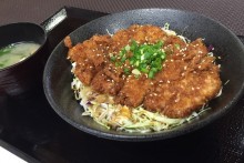 上州麦豚に秘伝のタレ「ソースカツ丼」