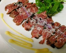 特選桜肉のタタキ