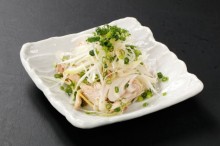 ネギ塩ガツ刺し540円(税別)