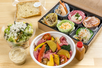 なっぱ畑ならではのお弁当やお惣菜をお愉しみ下さい