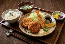 ヒレカツとエビフライ定食