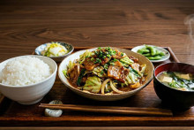 豚バラ味噌炒め定食