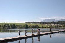 バラギ湖には釣り用の桟橋もある。フライやルアーはこちらへ。