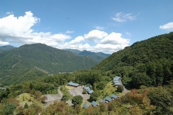 標高700m、まほーばの森全景。