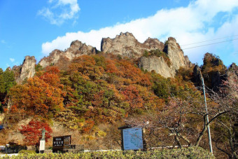 秋の妙義山