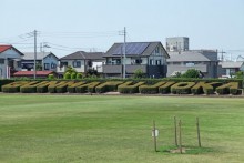 よく見ると植え込みが「GUNMA FUJIOKA」