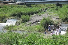 公園わきを流れる榛名白川