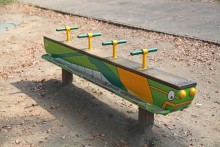 昆虫ロッキング遊具