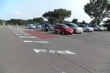 中央入口駐車場