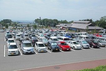 「味菜」前駐車場