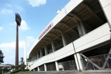 陸上競技場「正田醤油スタジアム」