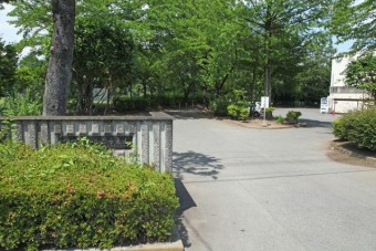 堤下公園入り口