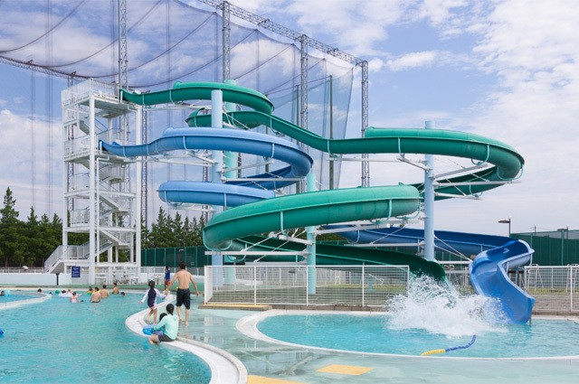 ニューサンピア 高崎市にあるニューサンピアの屋外プール