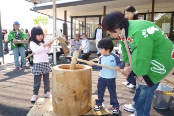 新年の餅つき大会