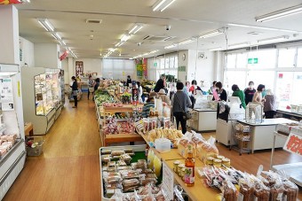 農産物直売所・ファミリー食彩館