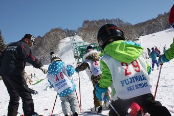 ちびっこのレッスンはファミリーに人気♪