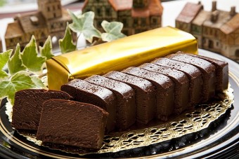 濃厚！看板商品の生チョコケーキ