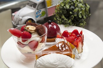 旬の食材を使用したケーキ