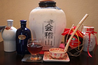 紹興酒の品揃えも豊富。