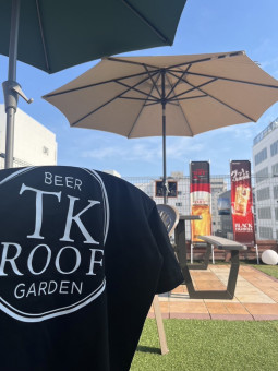 ビアガーデンでキンキンに冷えた生ビールを！