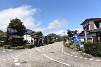 たくみの里の玄関である豊楽館への入り口