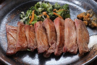 極上な味わいの肉厚牛たん