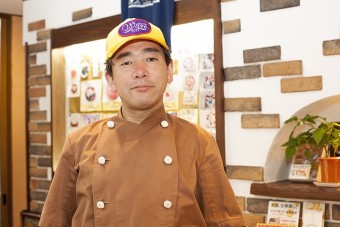 店主　舘野哲一さん