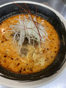 花椒の効いた特製坦々麺