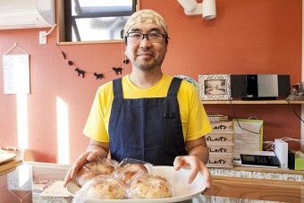 お店のロゴのヤギは店主がモチーフなのです´( θωθ )`