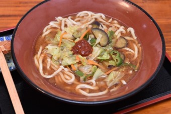 からみそうどん